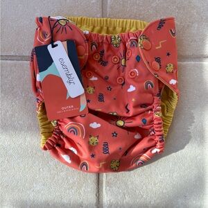 2 esembly diaper outers